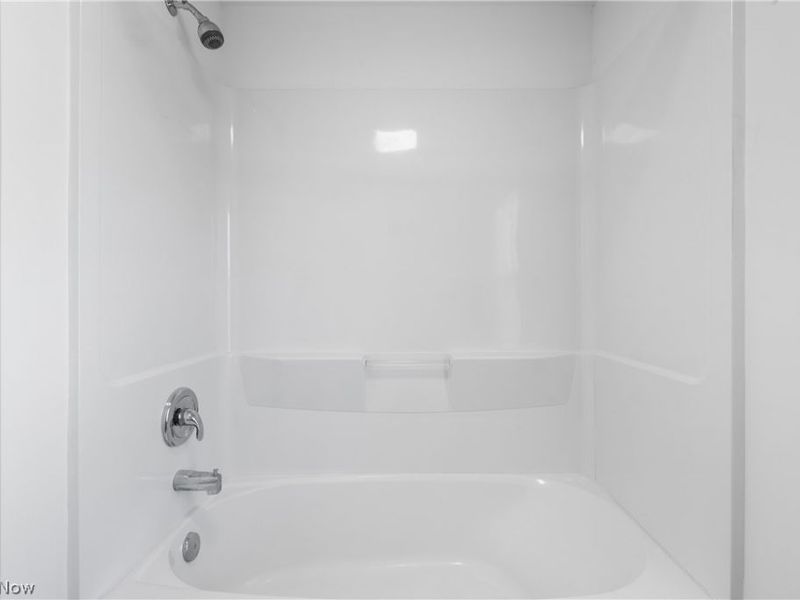 881 W College Road , Alliance, OH 44601 Photo 19