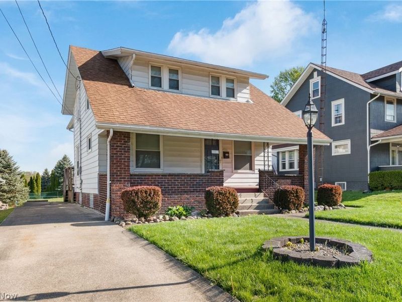 881 W College Road , Alliance, OH 44601 Photo 2