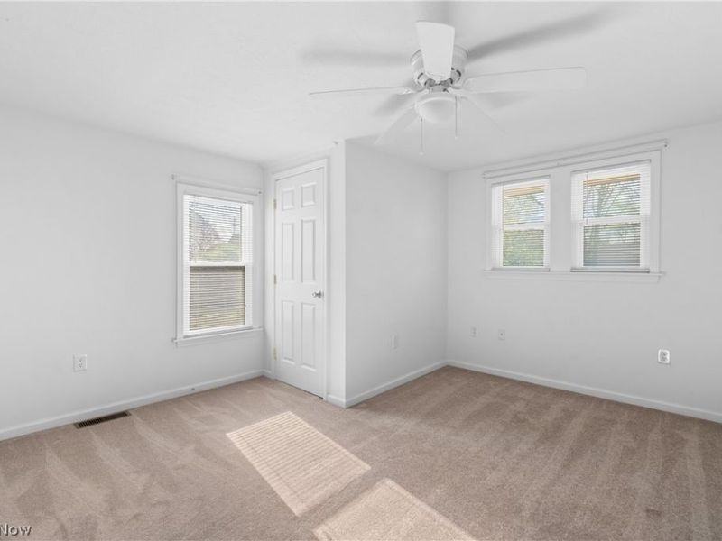 881 W College Road , Alliance, OH 44601 Photo 22