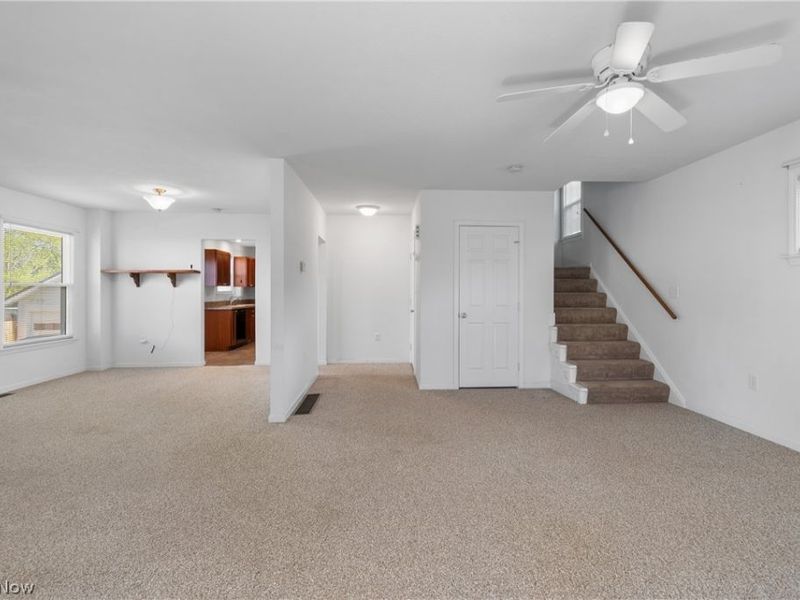 881 W College Road , Alliance, OH 44601 Photo 4