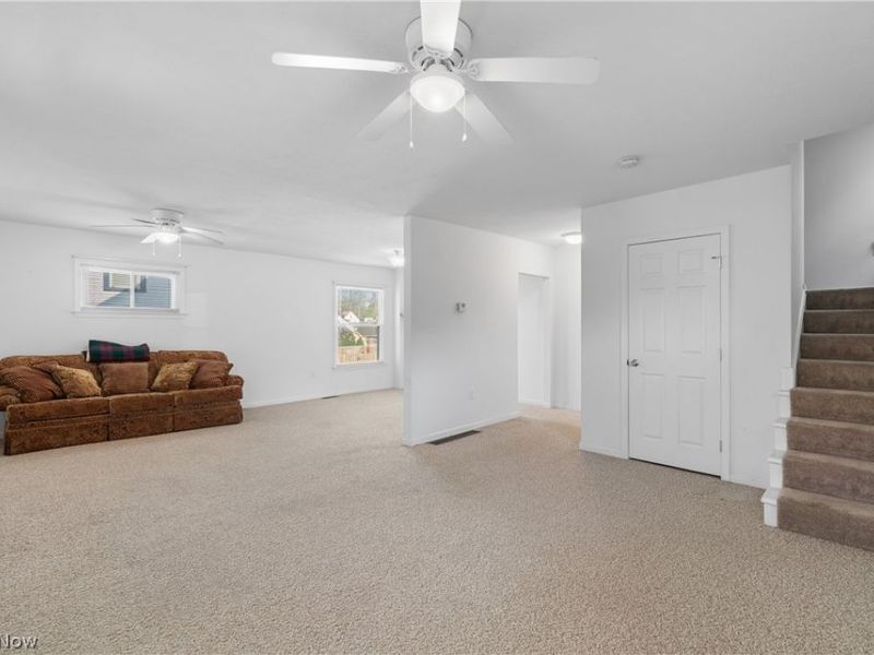 881 W College Road , Alliance, OH 44601 Photo 7