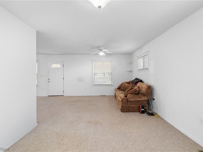 881 W College Road , Alliance, OH 44601 Photo 9