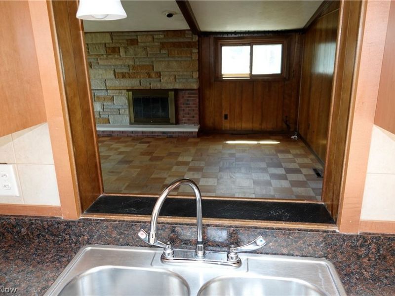 1661 Chelmsford Road , Mayfield Heights, OH 44124 Photo 11