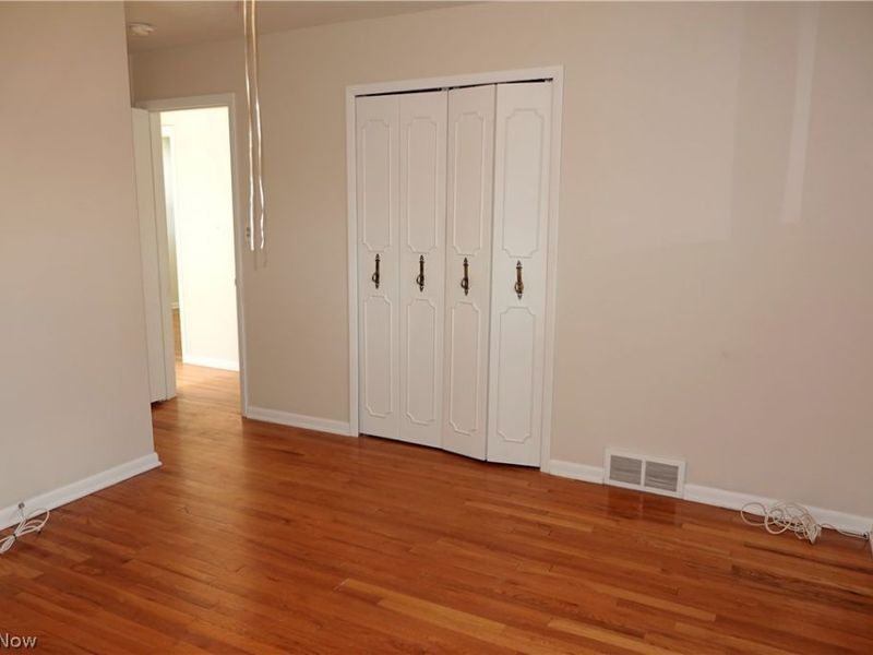 1661 Chelmsford Road , Mayfield Heights, OH 44124 Photo 16