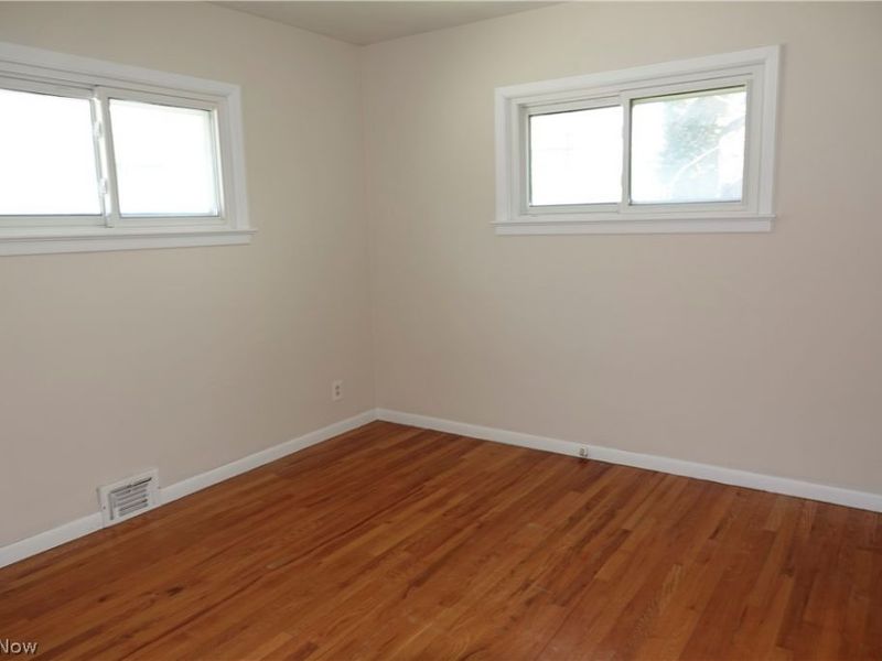 1661 Chelmsford Road , Mayfield Heights, OH 44124 Photo 19