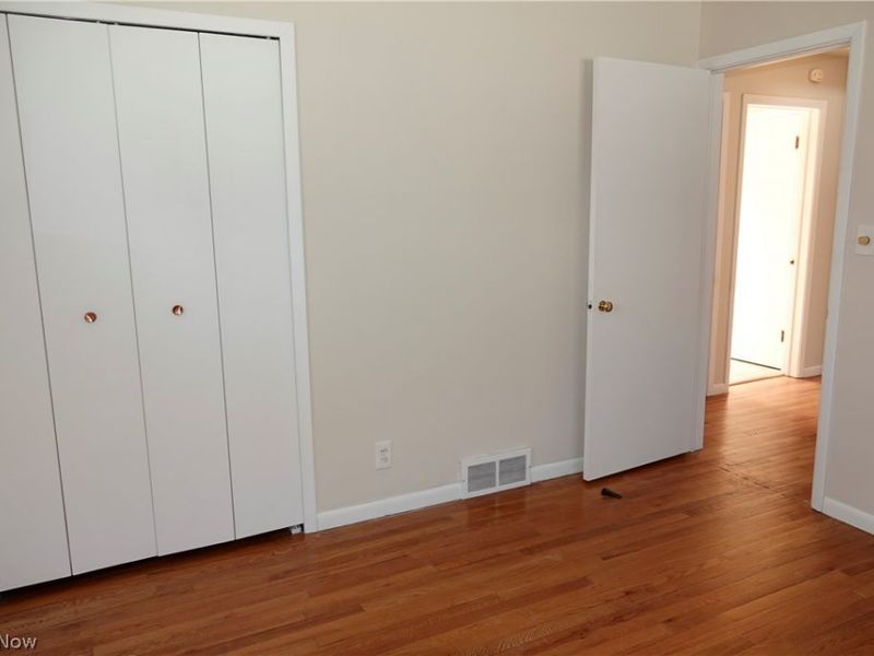 1661 Chelmsford Road , Mayfield Heights, OH 44124 Photo 21