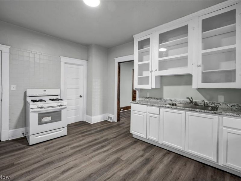 6614 Clark Avenue, Cleveland, OH 44102 Photo 13