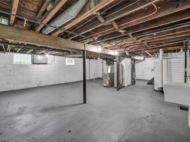 6614 Clark Avenue, Cleveland, OH 44102 Photo 22