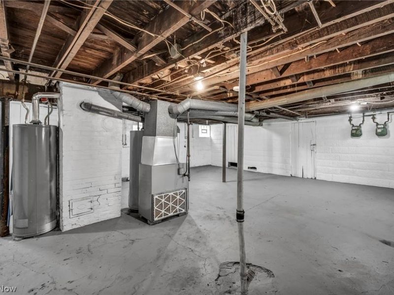 6614 Clark Avenue, Cleveland, OH 44102 Photo 24