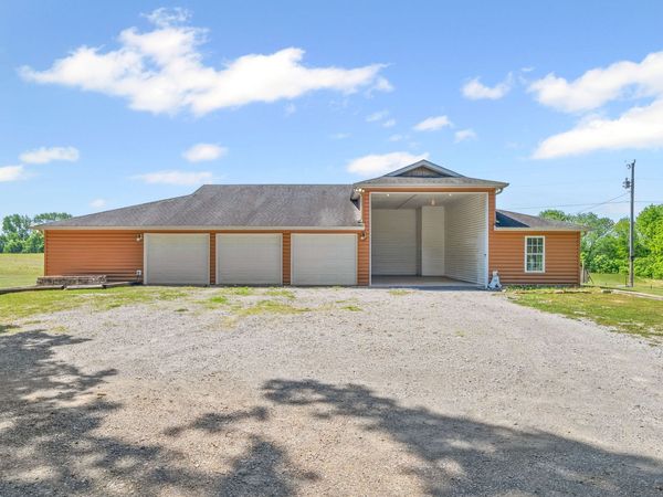 6026 Buzzard Creek Rd, Cedar Hill, TN 37032