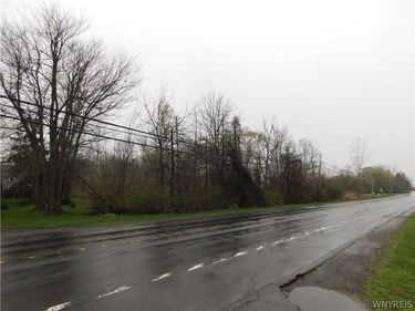 12739 Main Road , Akron, NY 14001