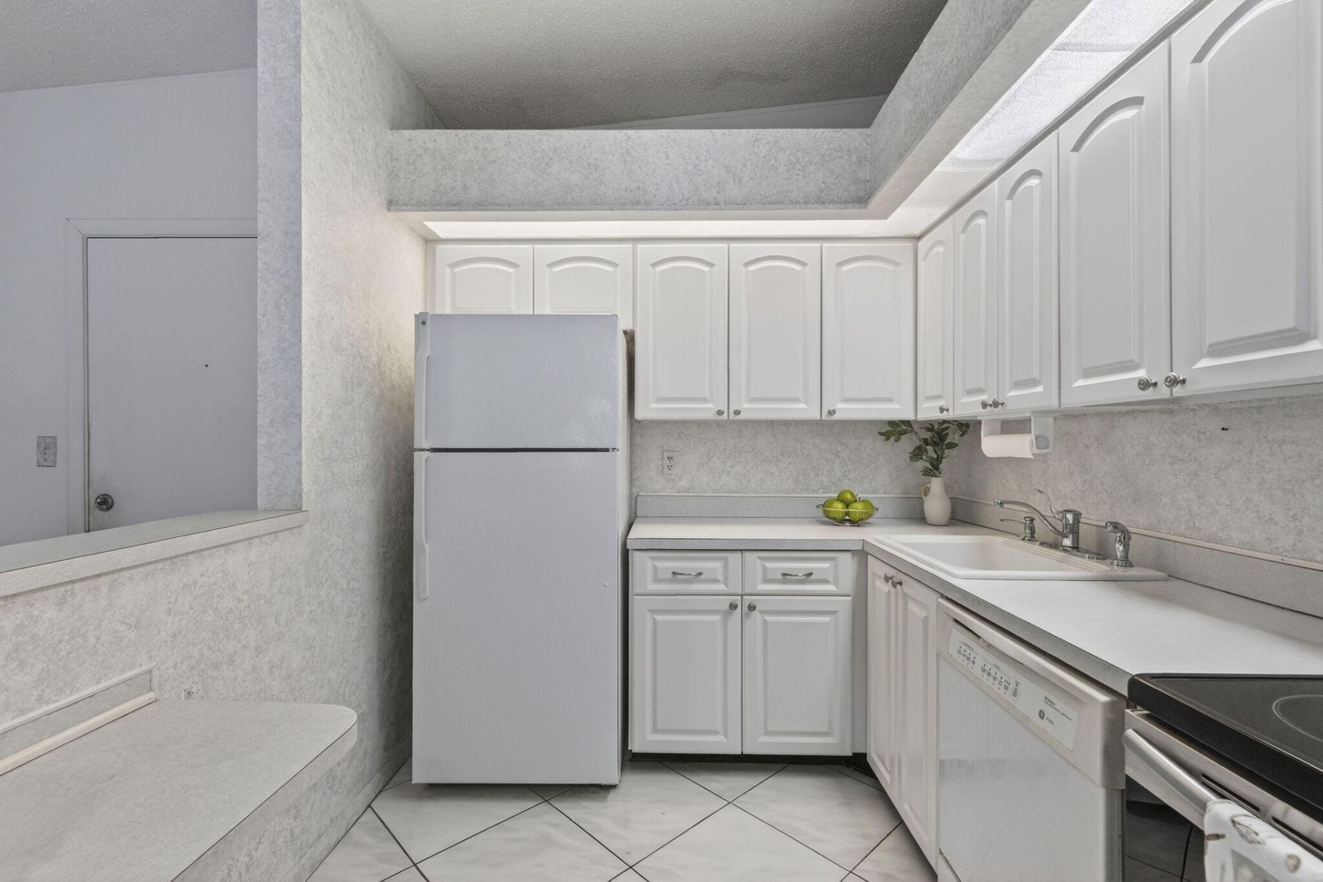 7648 Ashmont Circle, Unit 212, Tamarac, FL 33321 Photo