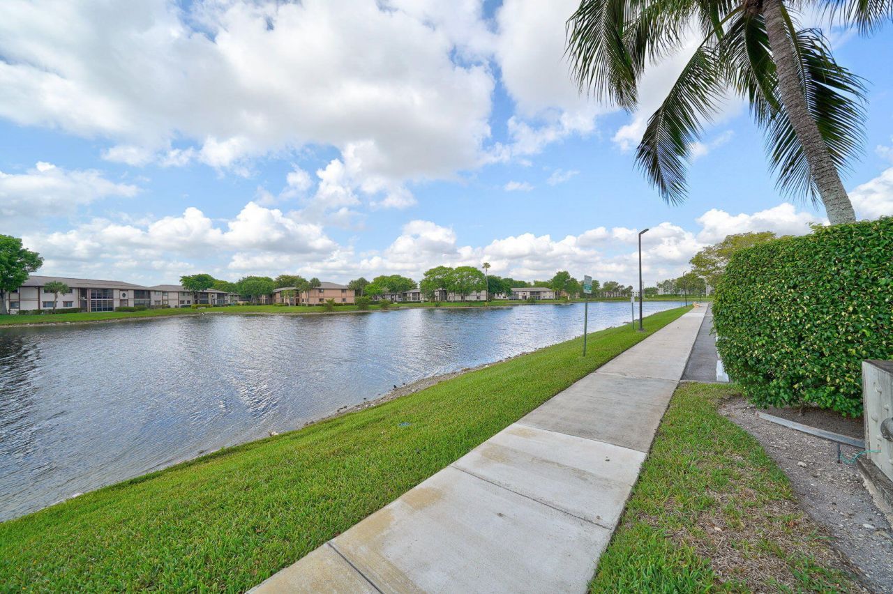 7648 Ashmont Circle, Unit 212, Tamarac, FL 33321 Photo