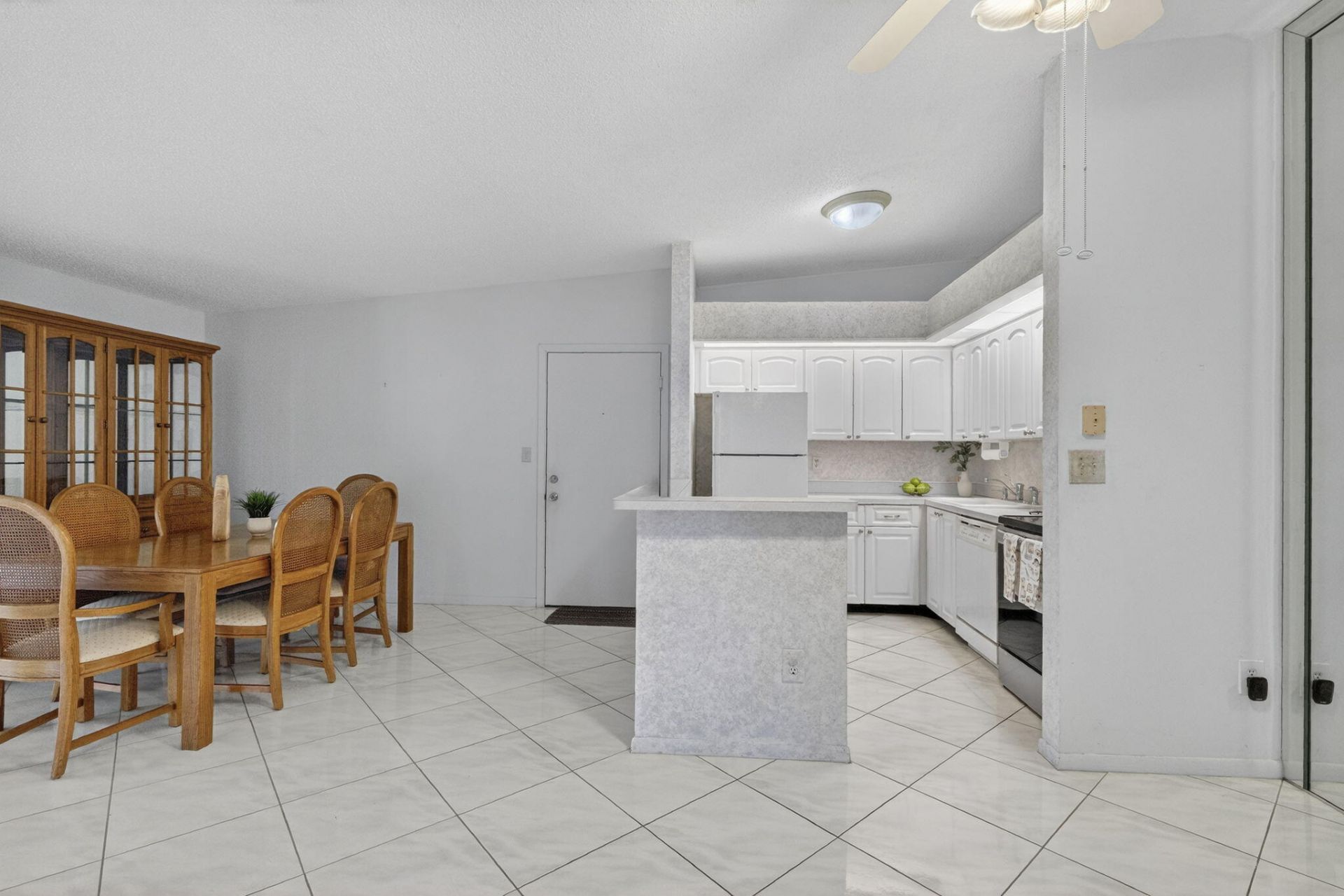 7648 Ashmont Circle, Unit 212, Tamarac, FL 33321 Photo