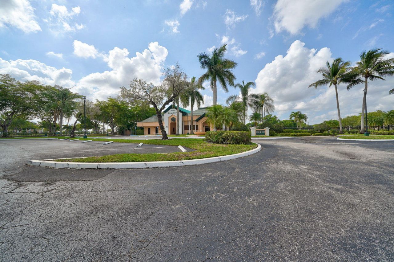 7648 Ashmont Circle, Unit 212, Tamarac, FL 33321 Photo