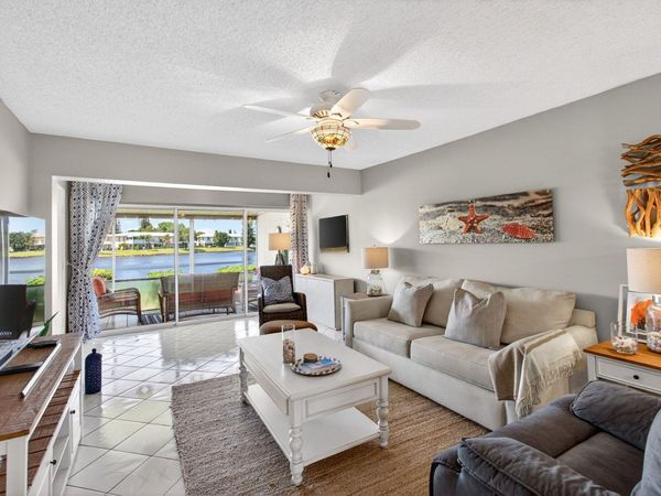 1835 NW 13th Street, Unit 103, Delray Beach, FL 33445