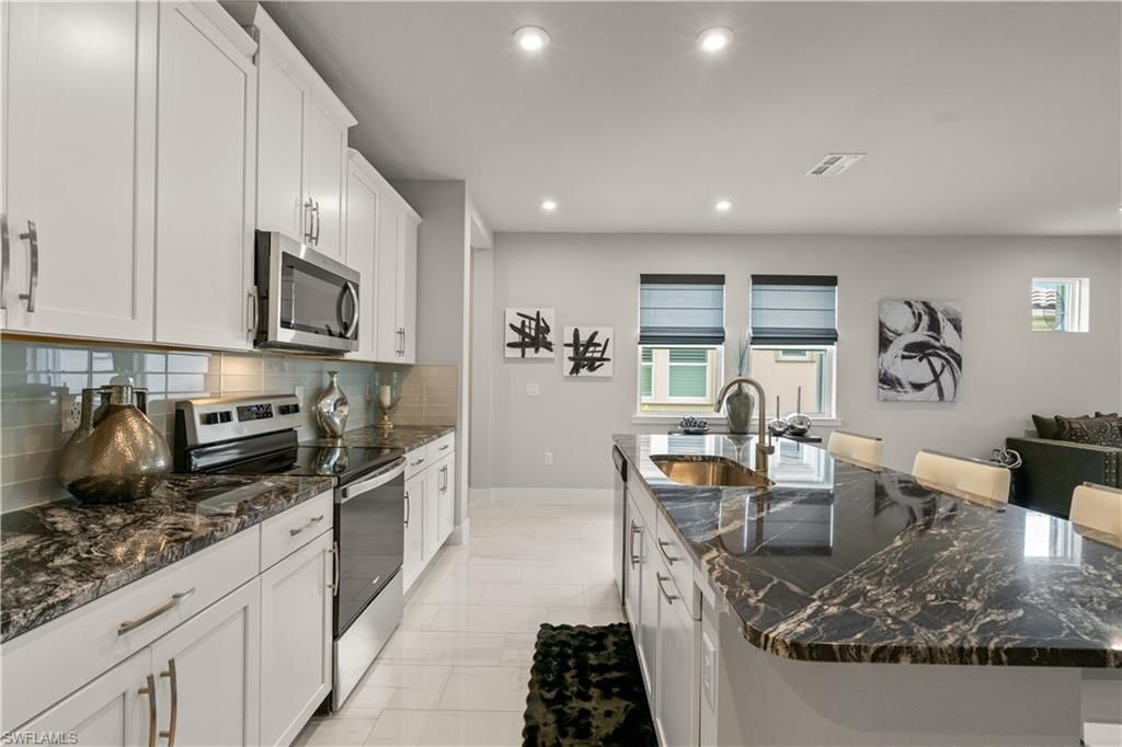 10355 Bonavie Cove Dr , Fort Myers, FL 33966 Photo