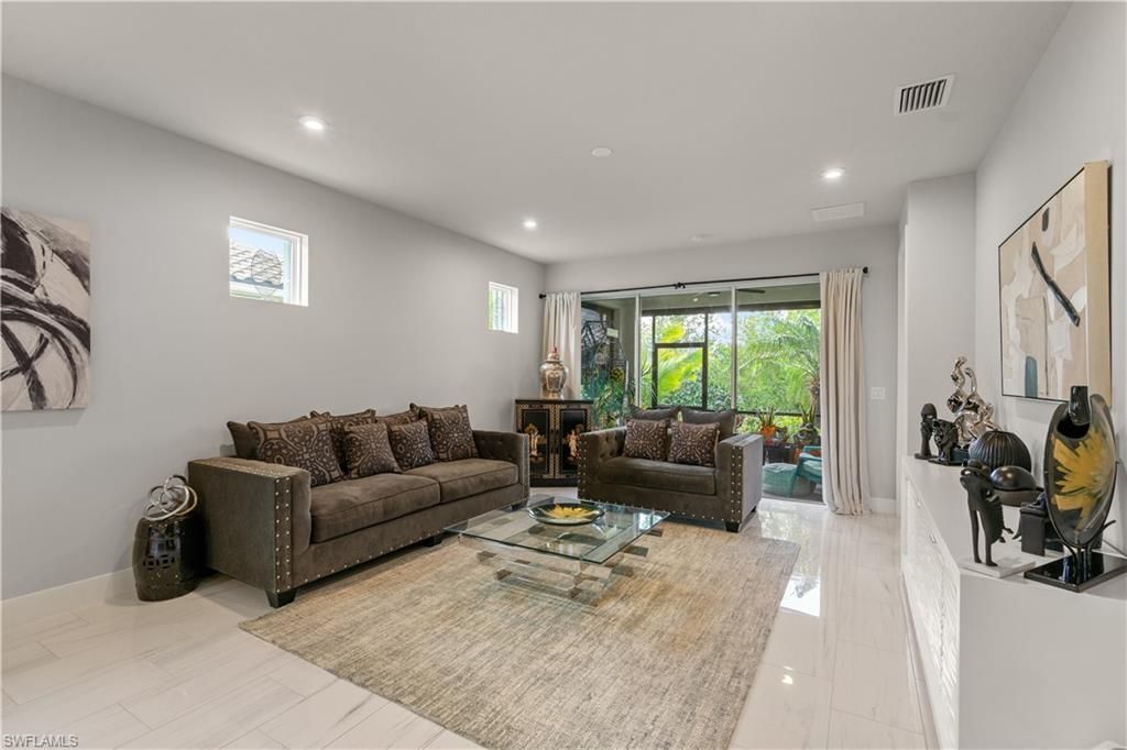 10355 Bonavie Cove Dr , Fort Myers, FL 33966 Photo