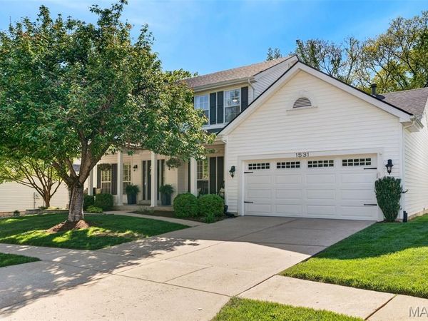 1531 Winter Chase Drive, Fenton, MO 63026