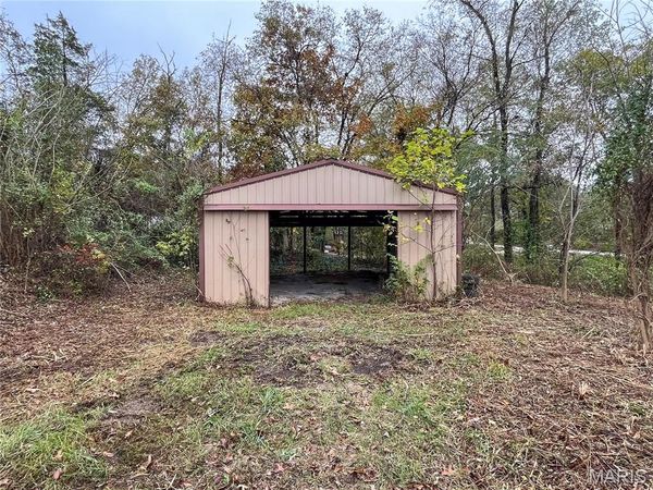 1060 Mill Hill Road , St Clair, MO 63077