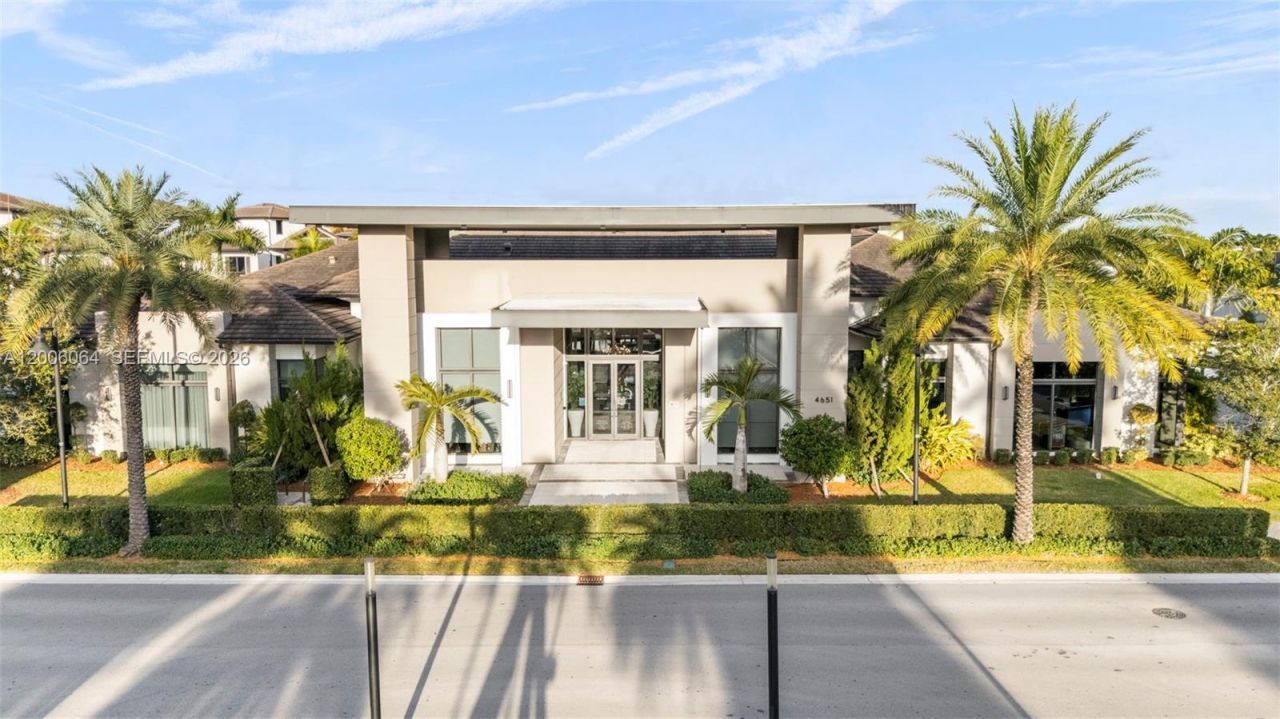 4392 NW 80 Ave , Doral, FL 33166 Photo