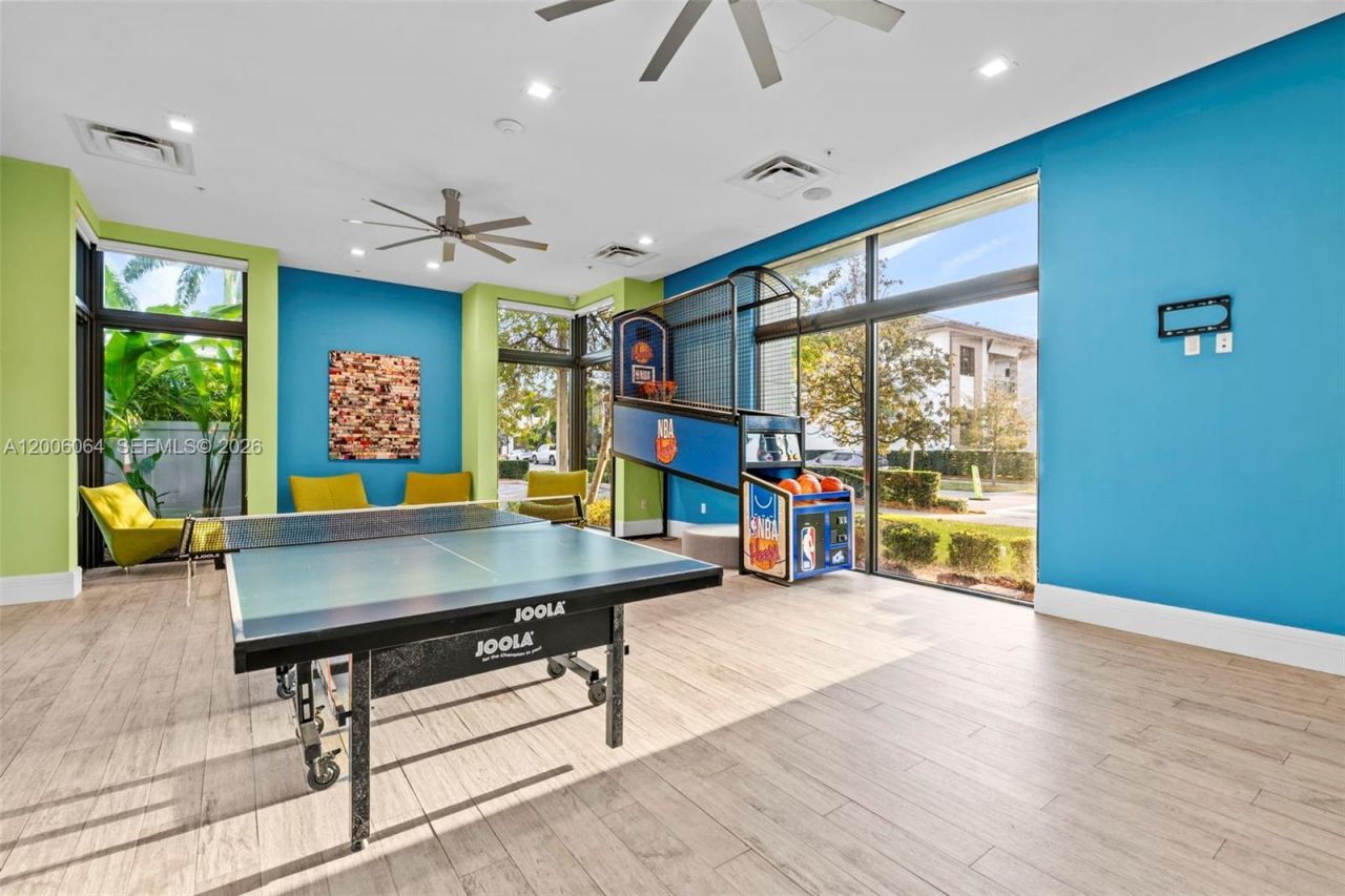 4392 NW 80 Ave , Doral, FL 33166 Photo