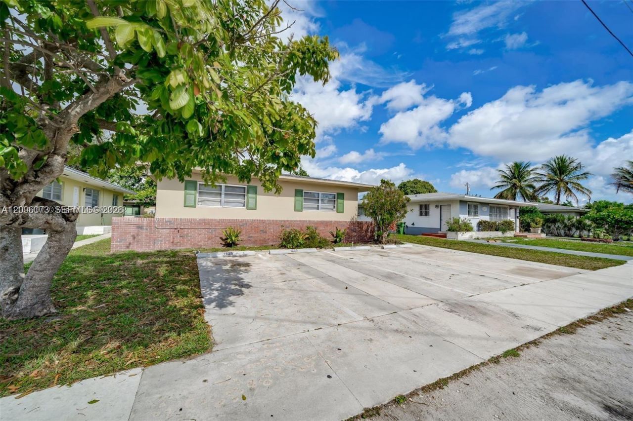 1225 NE 136th Ter, Unit 1225, North Miami, FL 33161 Photo