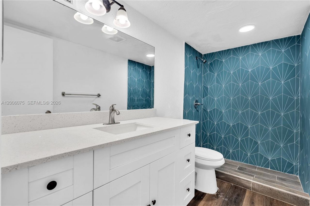 3360 Spanish Moss Ter, Unit 305, Lauderhill, FL 33319 Photo