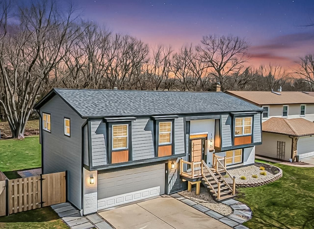 1135 N King Charles Court , Palatine, IL 60067