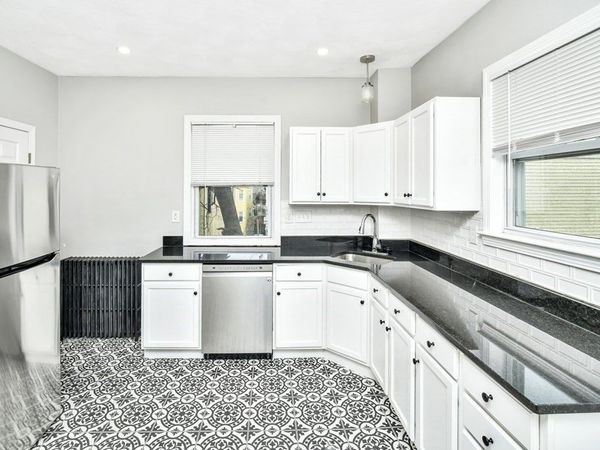 109 Walnut St, Unit 3, Somerville, MA 02145