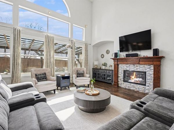 342 Greenfield Drive , Murphy, TX 75094