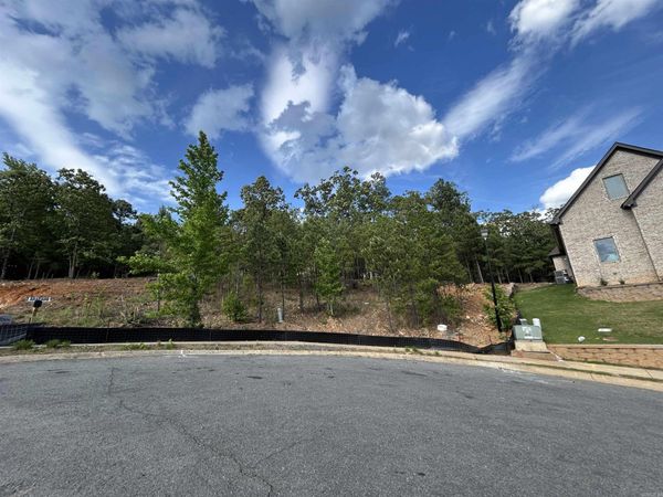 3 Arapaho Ct , Little Rock, AR 72209