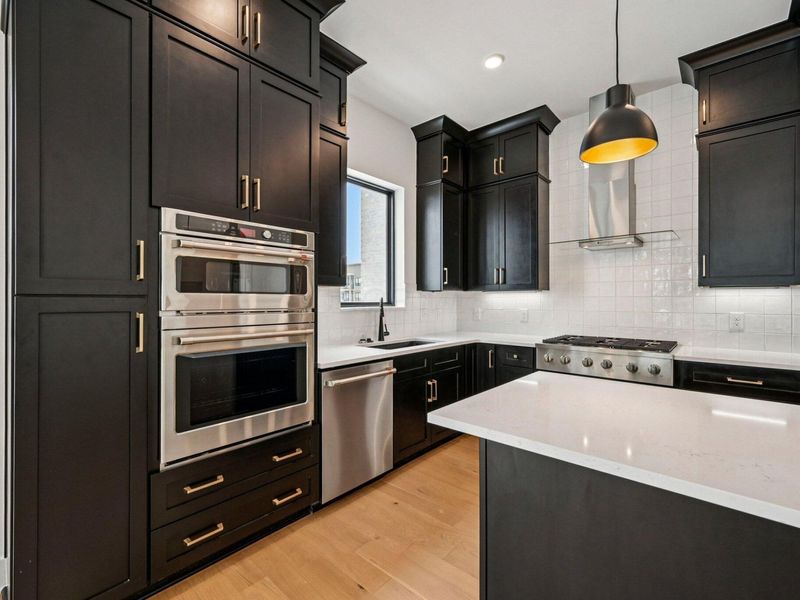 2842 Gunnison Drive , Unit 201, Columbus, OH 43228 Photo 12