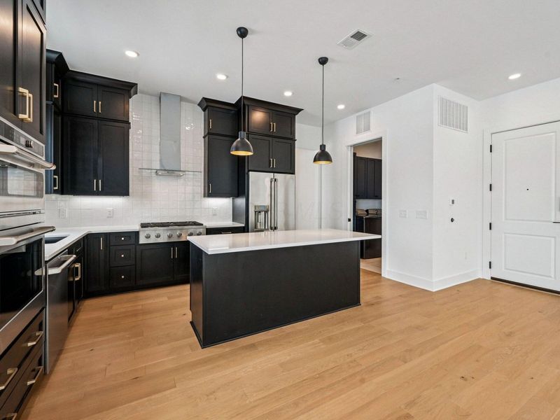 2842 Gunnison Drive , Unit 201, Columbus, OH 43228 Photo 13