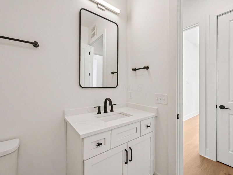 2842 Gunnison Drive , Unit 201, Columbus, OH 43228 Photo 21