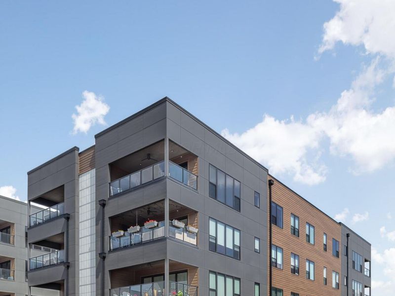 2842 Gunnison Drive , Unit 201, Columbus, OH 43228 Photo 3