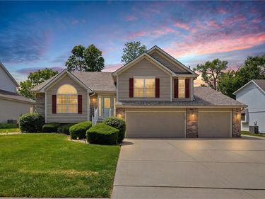 11416 N Madison Avenue, Kansas City, MO 64155