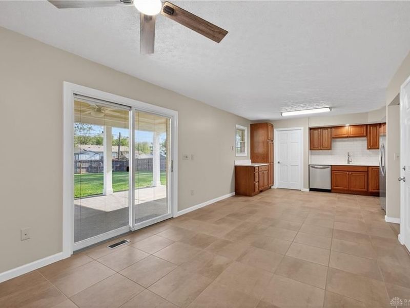 255 Chatham Drive, Fairborn, OH 45324 Photo 19