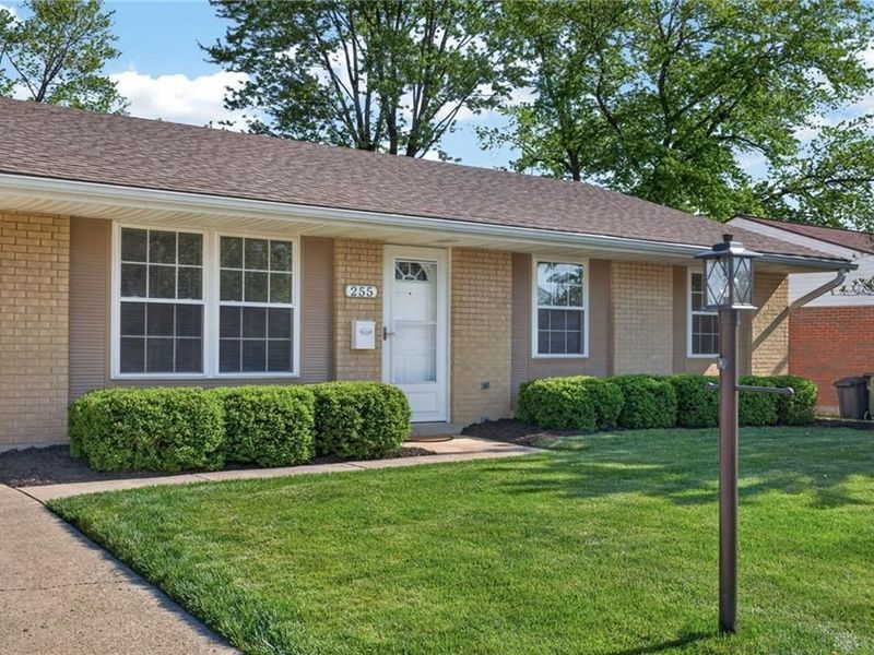 255 Chatham Drive, Fairborn, OH 45324 Photo 4