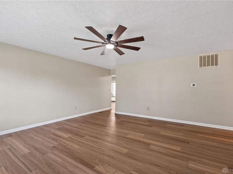 255 Chatham Drive, Fairborn, OH 45324 Photo 9