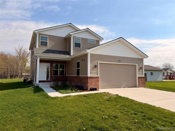 28855 Anchor Drive , Chesterfield Twp, MI 48047