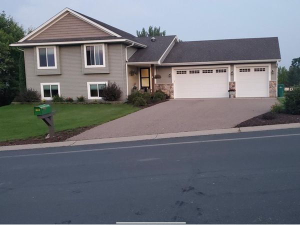 822 Deer Path , Montgomery, MN 56069