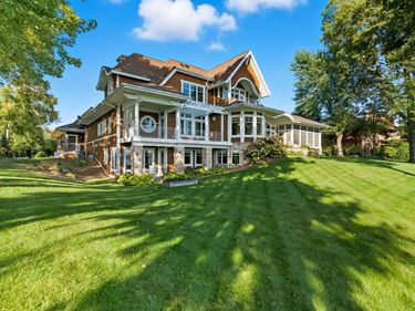 6951 N Shore Trail, Forest Lake, MN 55025