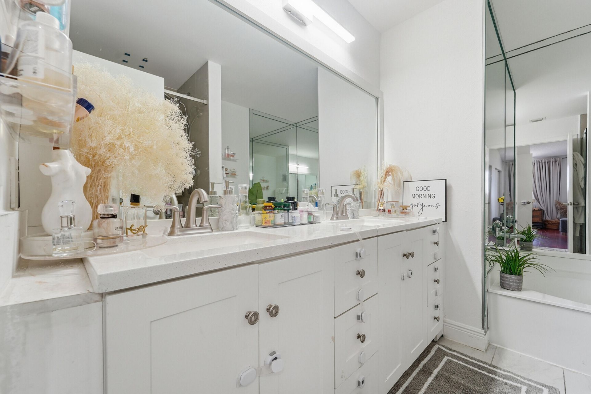 644 NE 195th Street, Miami, FL 33179 Photo