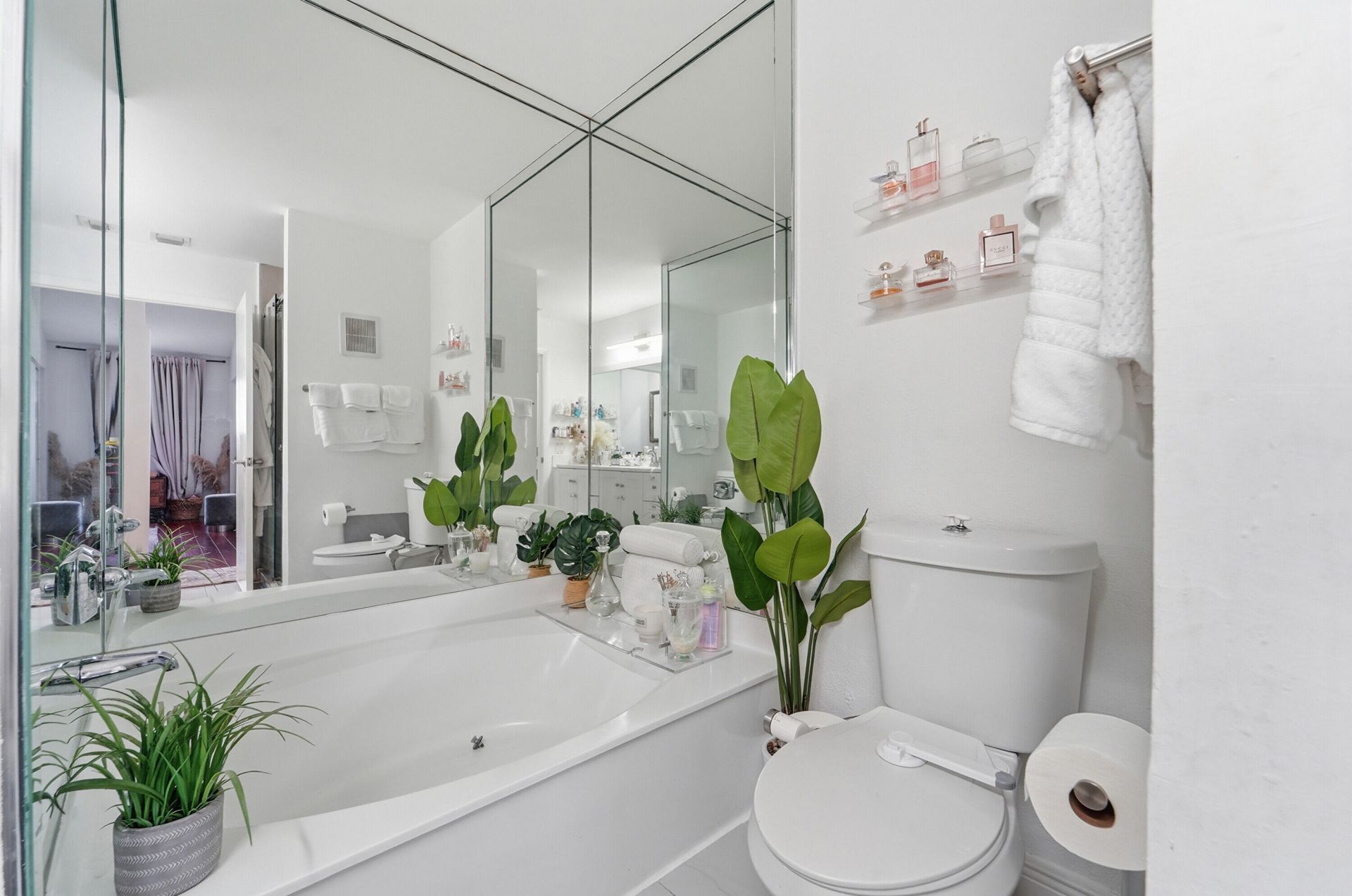 644 NE 195th Street, Miami, FL 33179 Photo