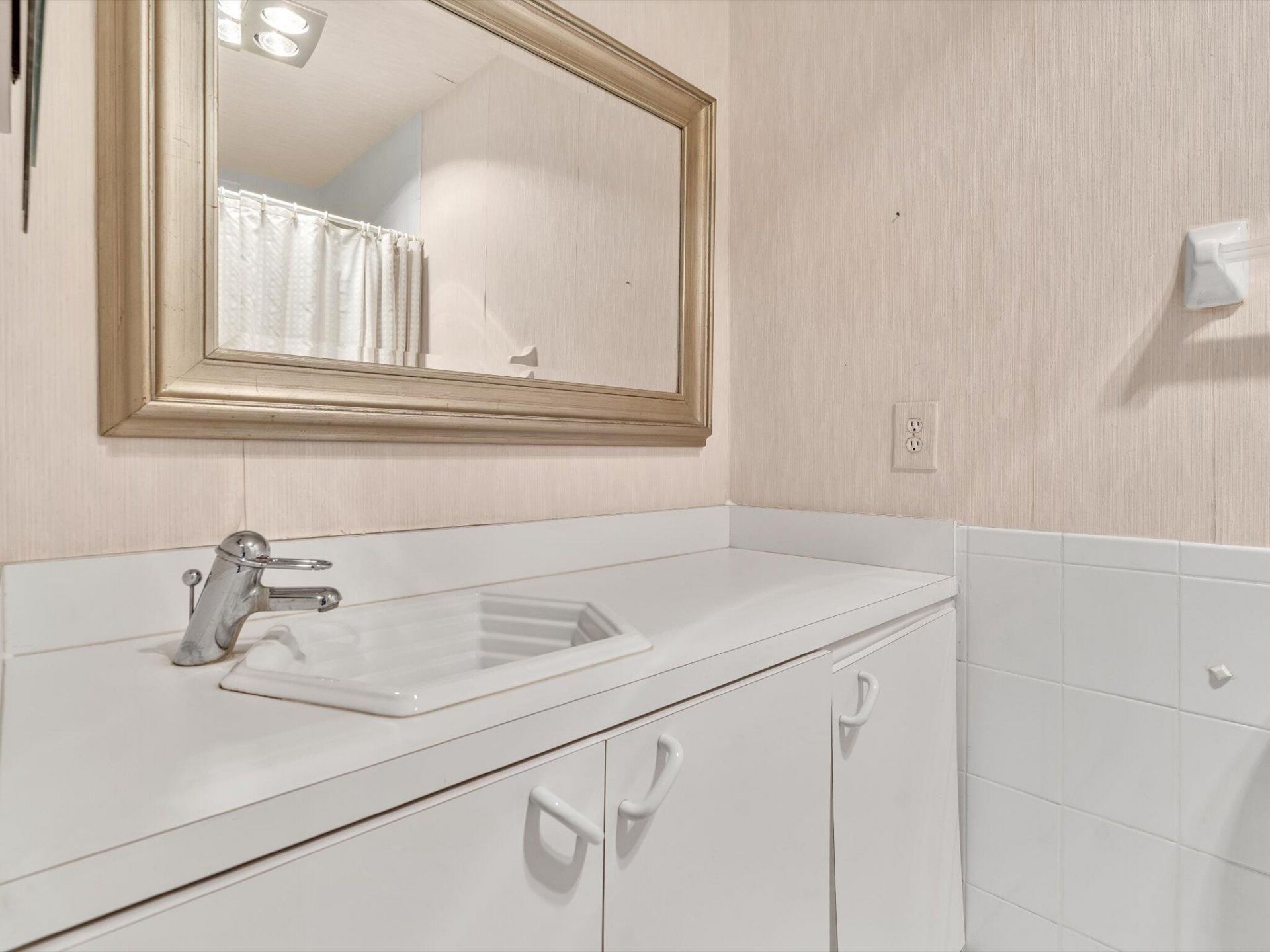 3051 NE 44th Street, Fort Lauderdale, FL 33308 Photo