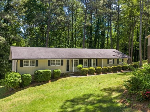 2356 Cambridge Street , Snellville, GA 30078