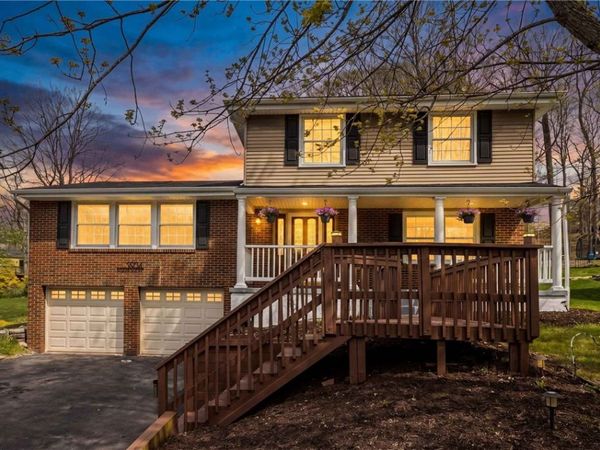 5934 Dashwood Dr, Bethel Park, PA 15102