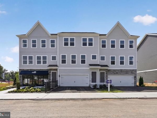 51 CHAUCER COURT, LEVITTOWN, PA 19057