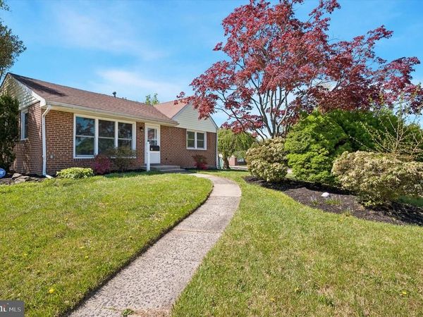 1 VALLEYVIEW CIRCLE , NORRISTOWN, PA 19401